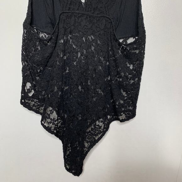3/$20 Forever 21 plus size sheer black floral lace sleeveless bodysuit 1X - Picture 6 of 8